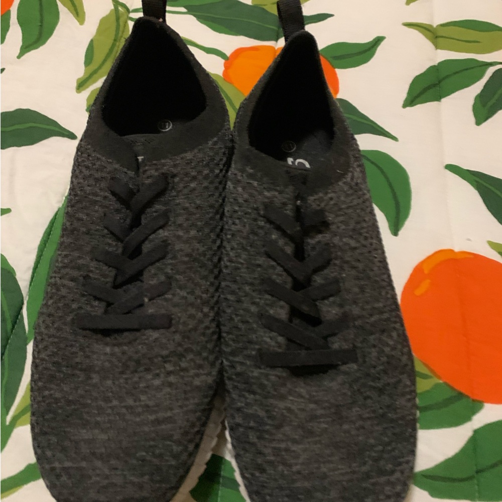 Skechers memory foam slip on sneakers